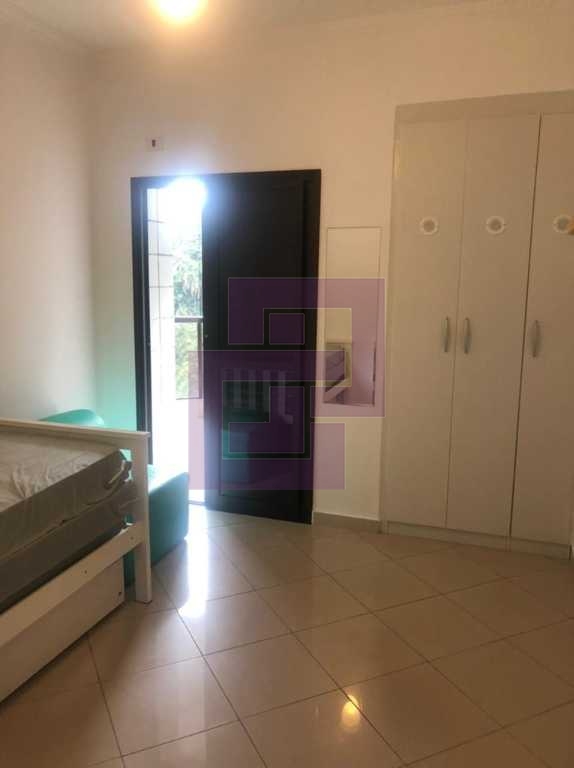 Enseada pé na areia! Edificio com lazer.