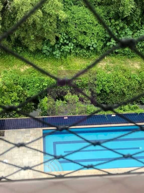 Enseada pé na areia! Edificio com lazer.