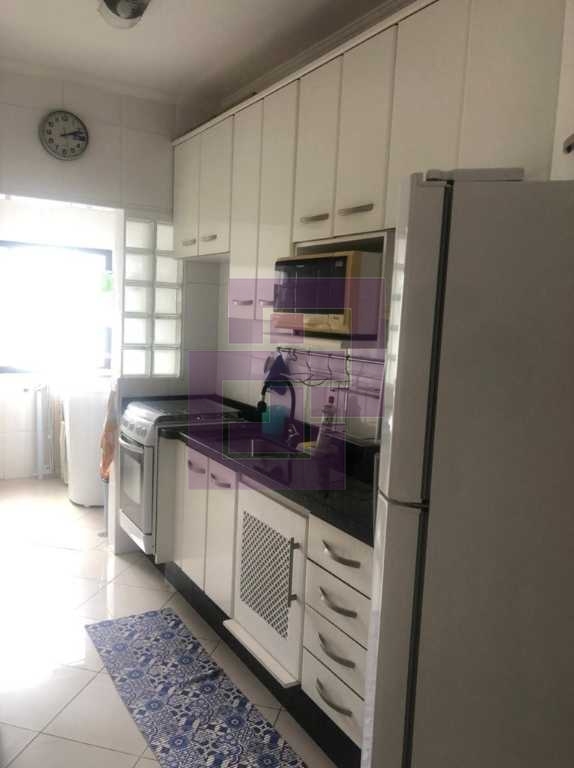 Enseada pé na areia! Edificio com lazer.