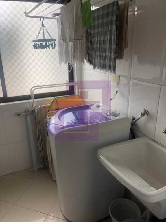 Enseada pé na areia! Edificio com lazer.