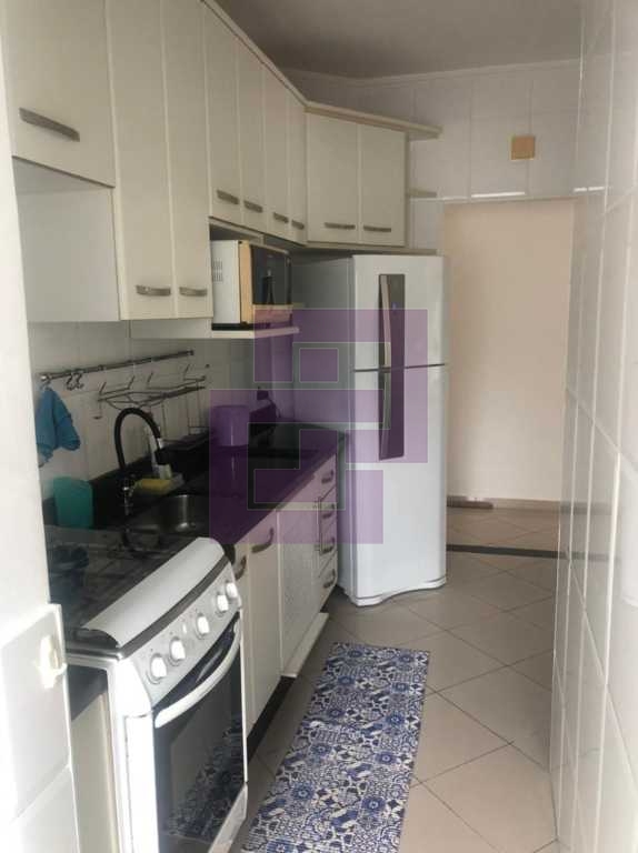 Enseada pé na areia! Edificio com lazer.