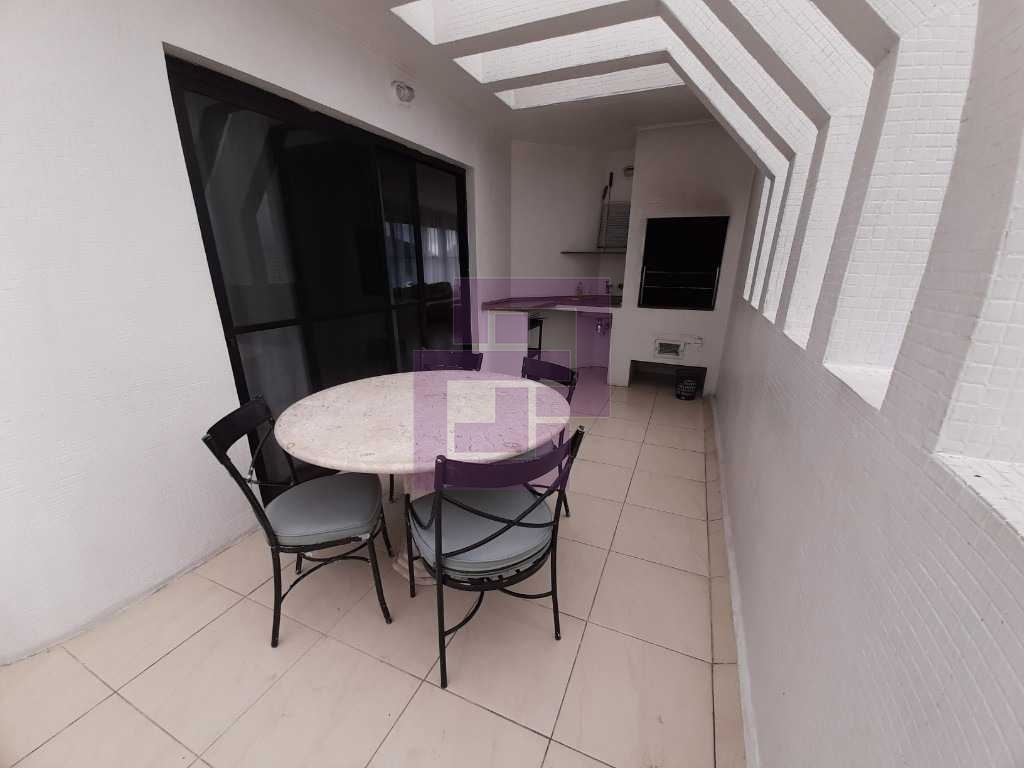 Cobertura Duplex! Poucos metros da Praia do Tombo.