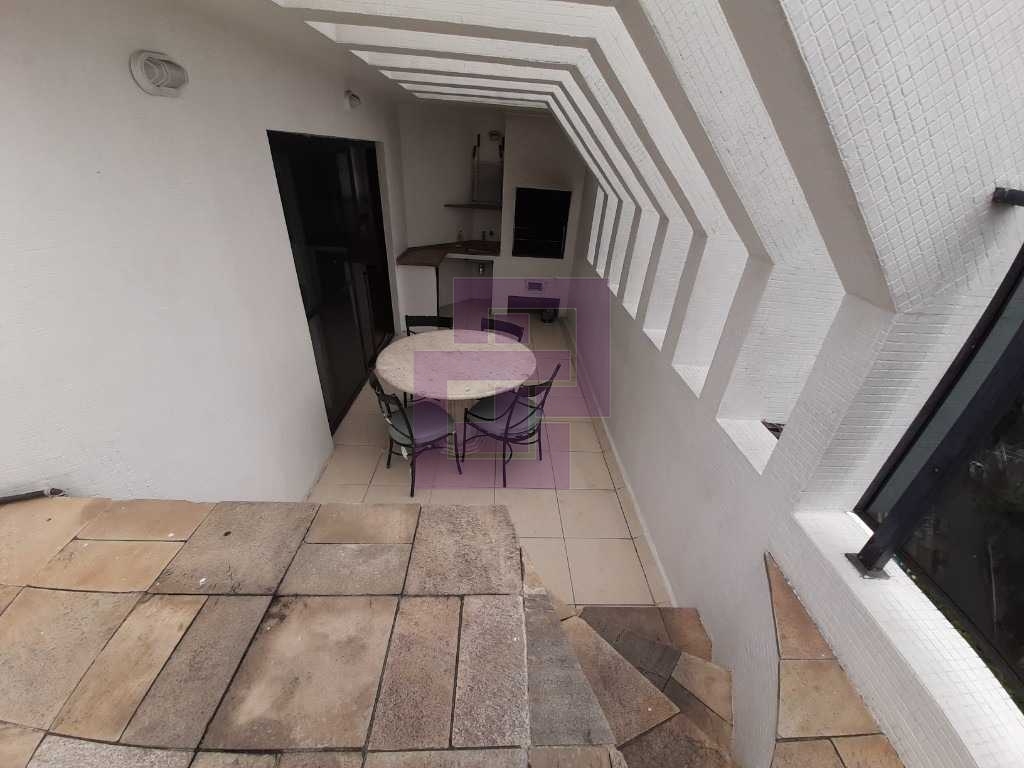 Cobertura Duplex! Poucos metros da Praia do Tombo.