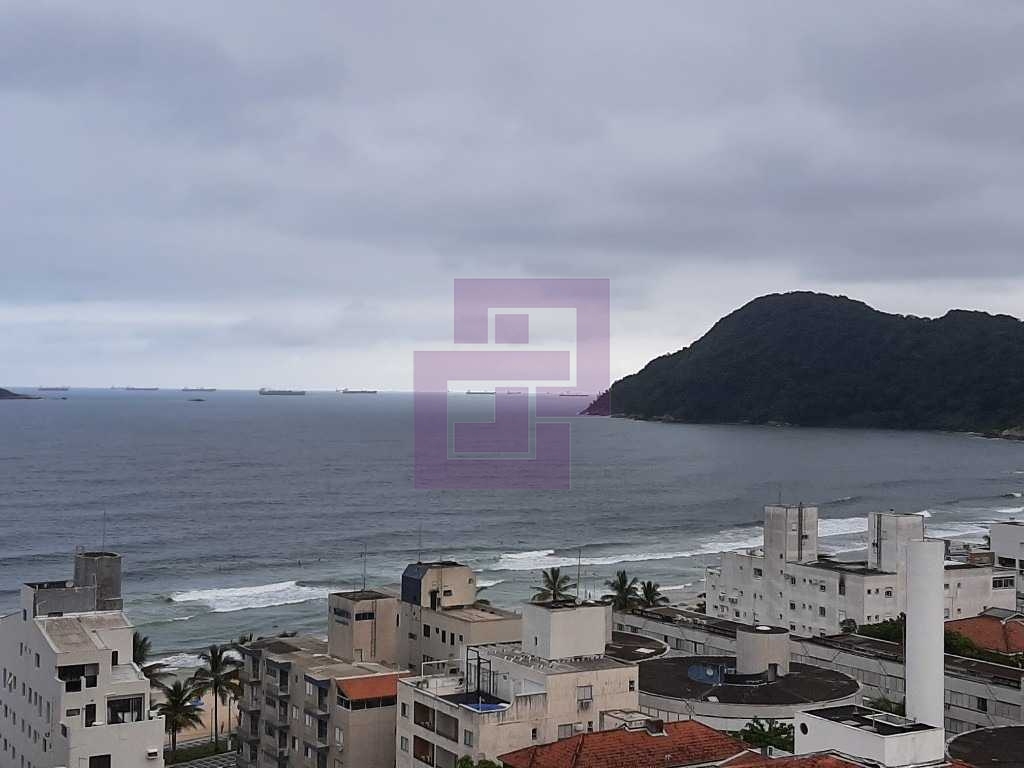 Cobertura Duplex! Poucos metros da Praia do Tombo.