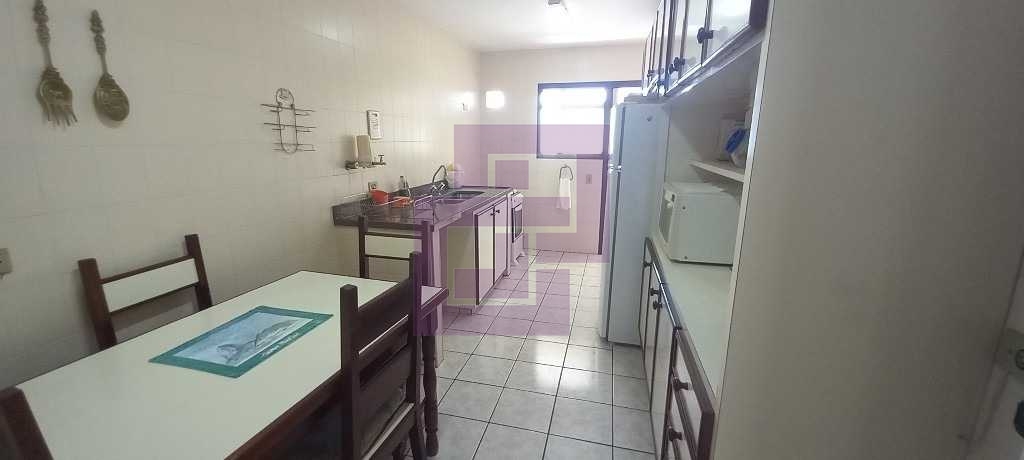 Venda de Apartamentos / Padrão na cidade de Guarujá