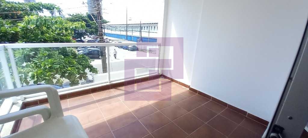 Enseada. 20 metros do mar!