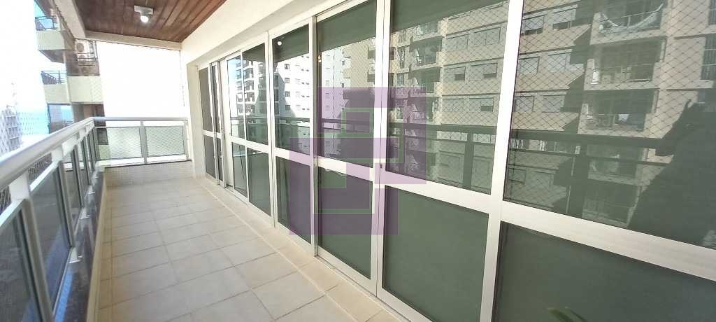 Venda de Apartamentos / Padrão na cidade de Guarujá