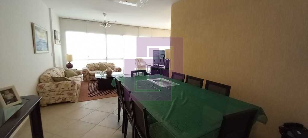 Venda de Apartamentos / Padrão na cidade de Guarujá