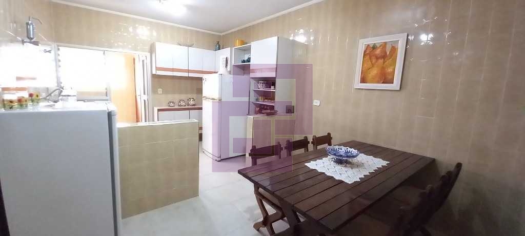 Venda de Apartamentos / Padrão na cidade de Guarujá