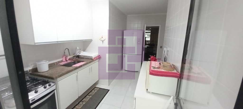 Venda de Apartamentos / Padrão na cidade de Guarujá