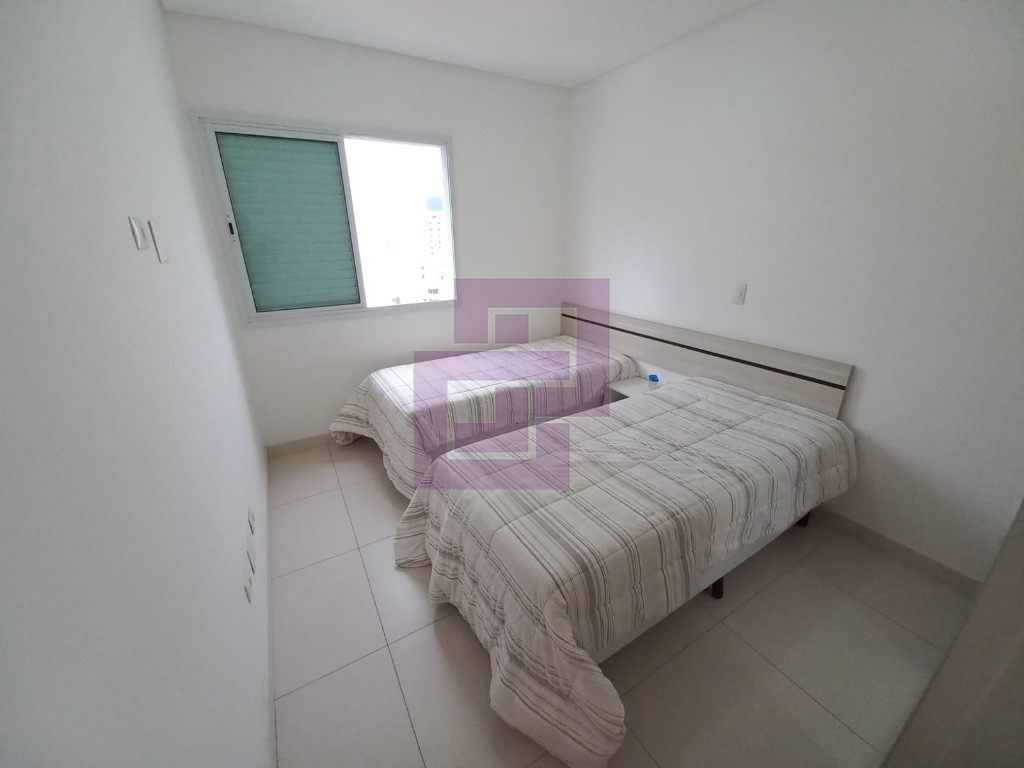 Enseda, uma quadra da praia. Edificio com lazer!