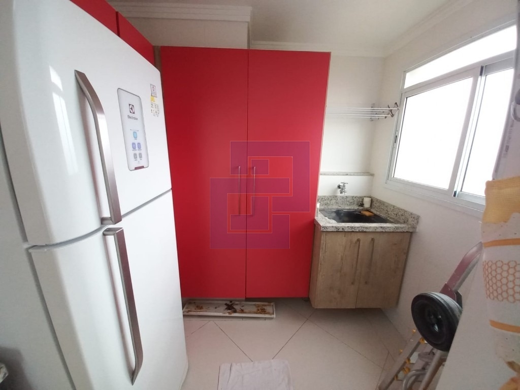 Enseda, uma quadra da praia. Edificio com lazer!