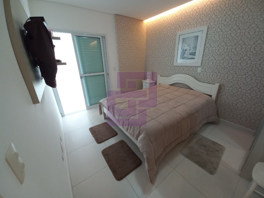Enseda, uma quadra da praia. Edificio com lazer!