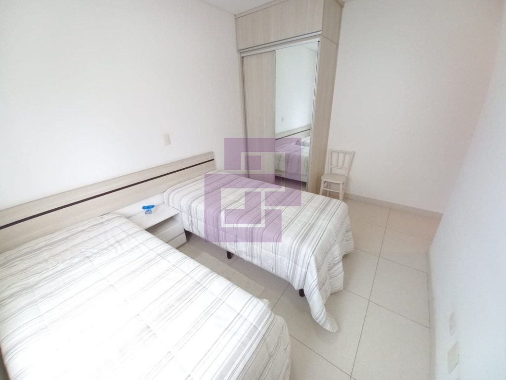 Enseda, uma quadra da praia. Edificio com lazer!