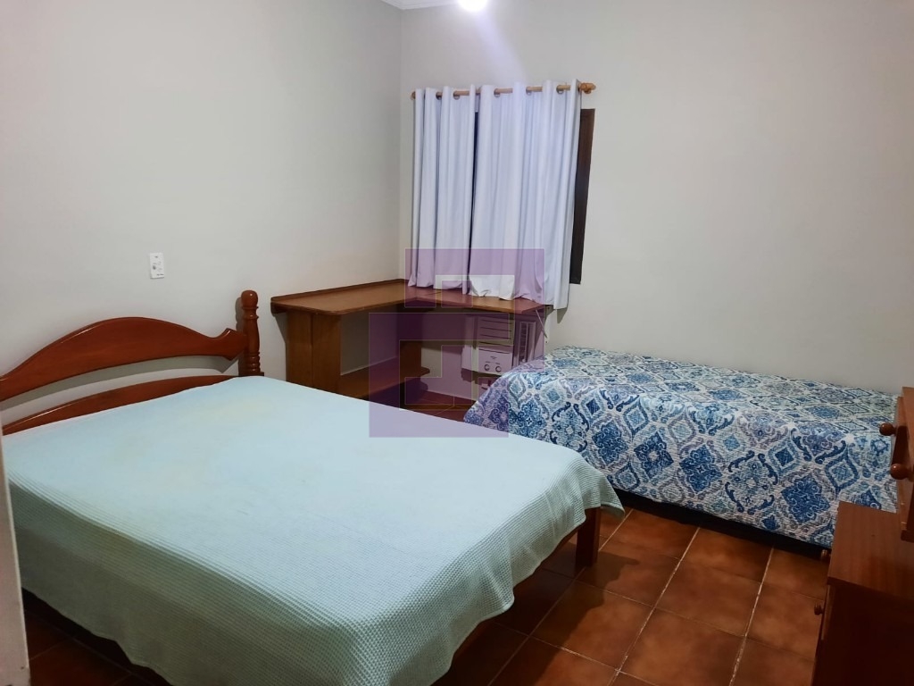 Cobertura Duplex. Enseada, localizada a uma quadra da Praia.