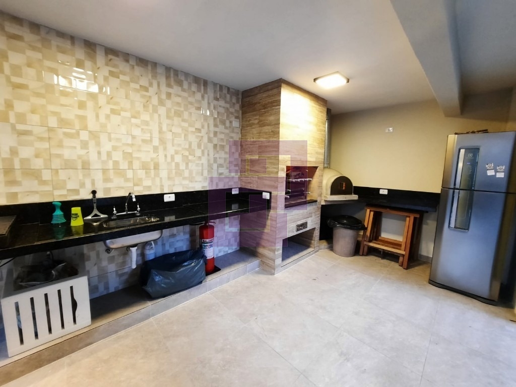 Cobertura Duplex. Enseada, localizada a uma quadra da Praia.