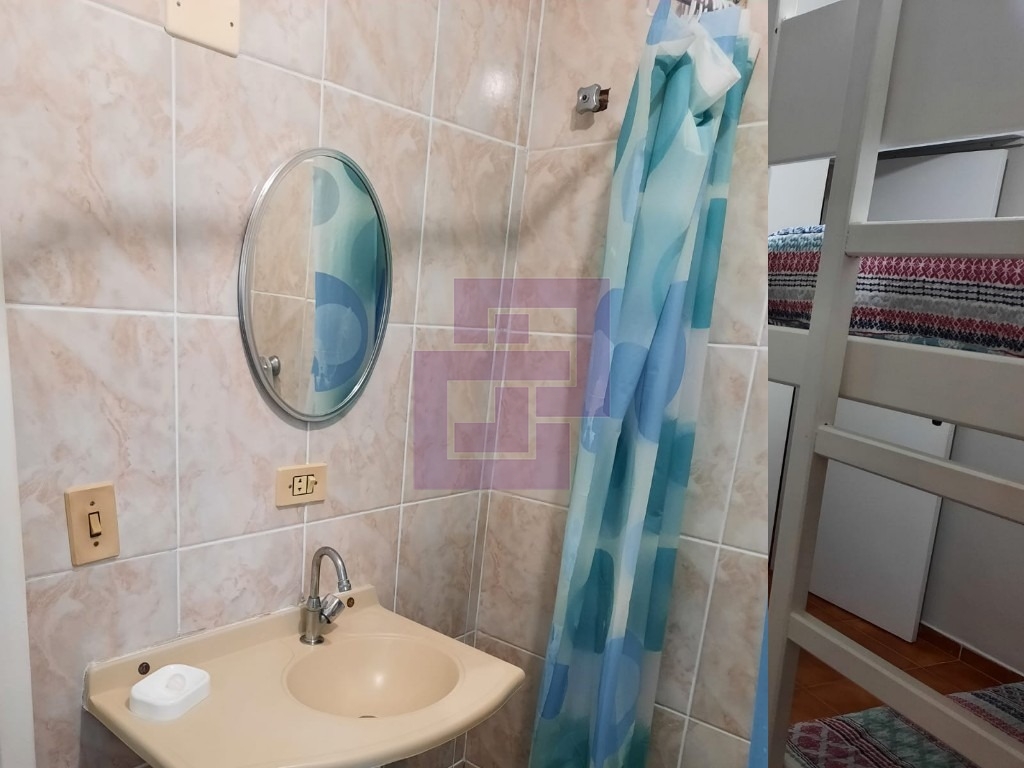 Cobertura Duplex. Enseada, localizada a uma quadra da Praia.