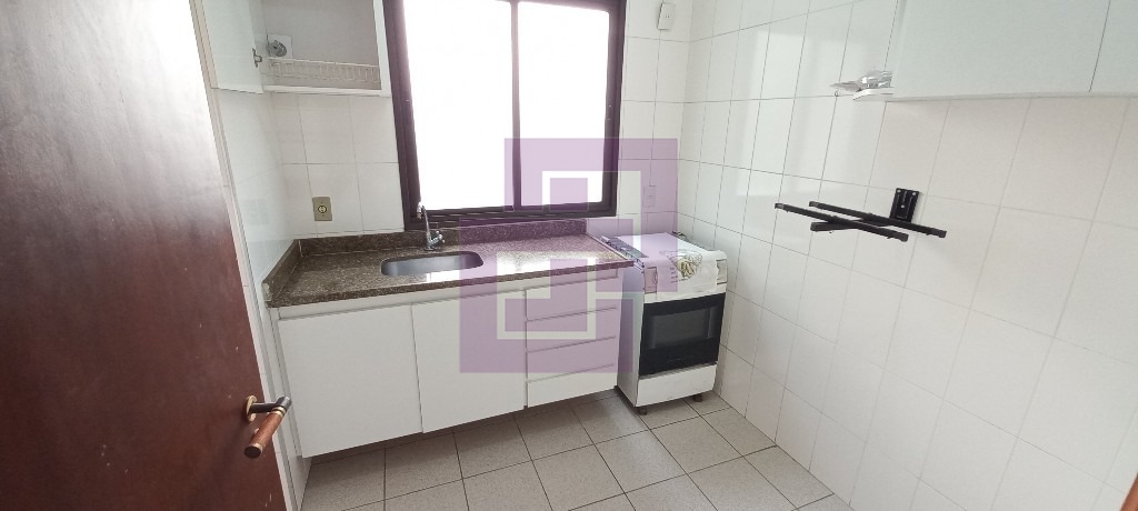 Enseada !!!!! Edificio com lazer completo.