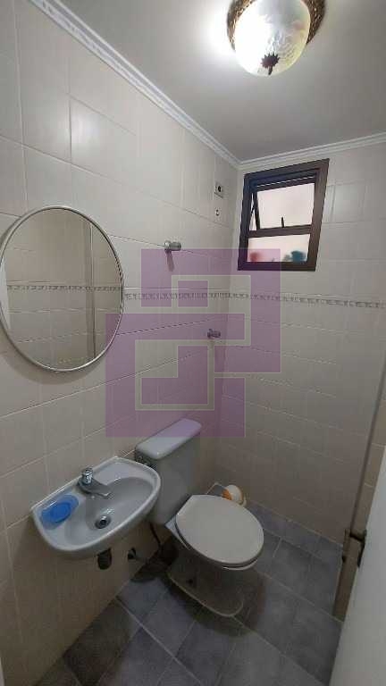 Venda de Apartamentos / Padrão na cidade de Guarujá