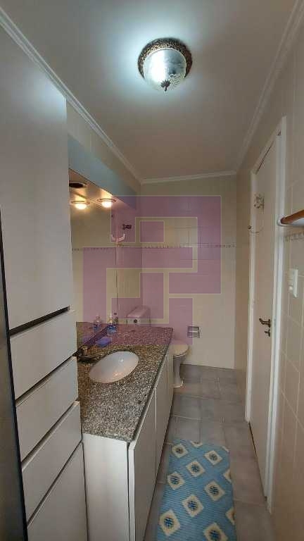 Venda de Apartamentos / Padrão na cidade de Guarujá