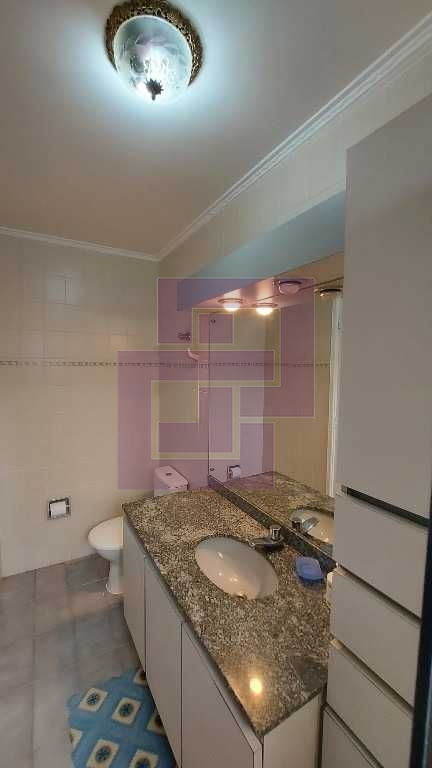 Venda de Apartamentos / Padrão na cidade de Guarujá