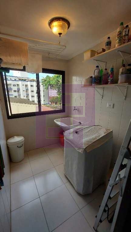 Venda de Apartamentos / Padrão na cidade de Guarujá