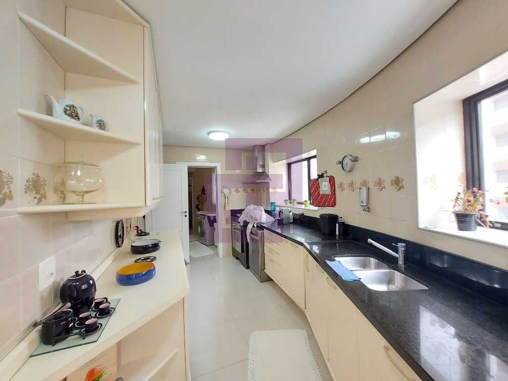 Venda de Apartamentos / Padrão na cidade de Guarujá