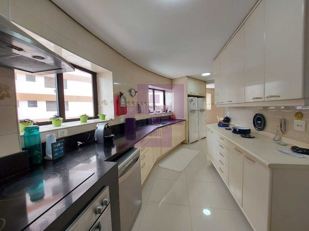 Venda de Apartamentos / Padrão na cidade de Guarujá