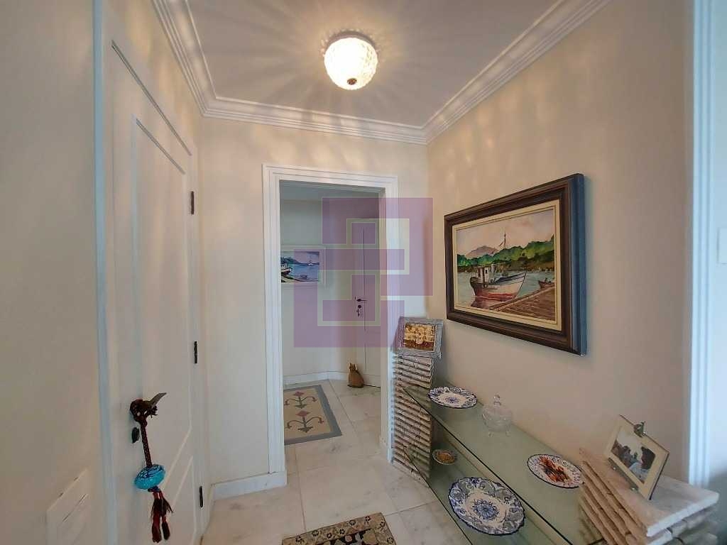 Venda de Apartamentos / Padrão na cidade de Guarujá