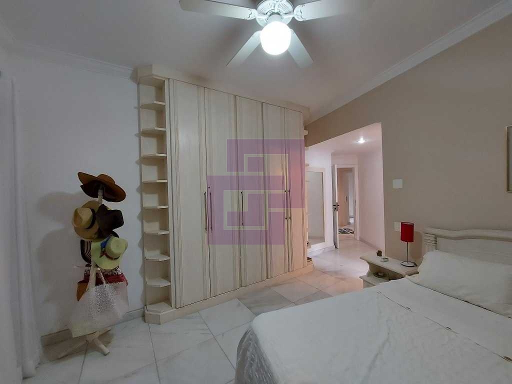 Venda de Apartamentos / Padrão na cidade de Guarujá