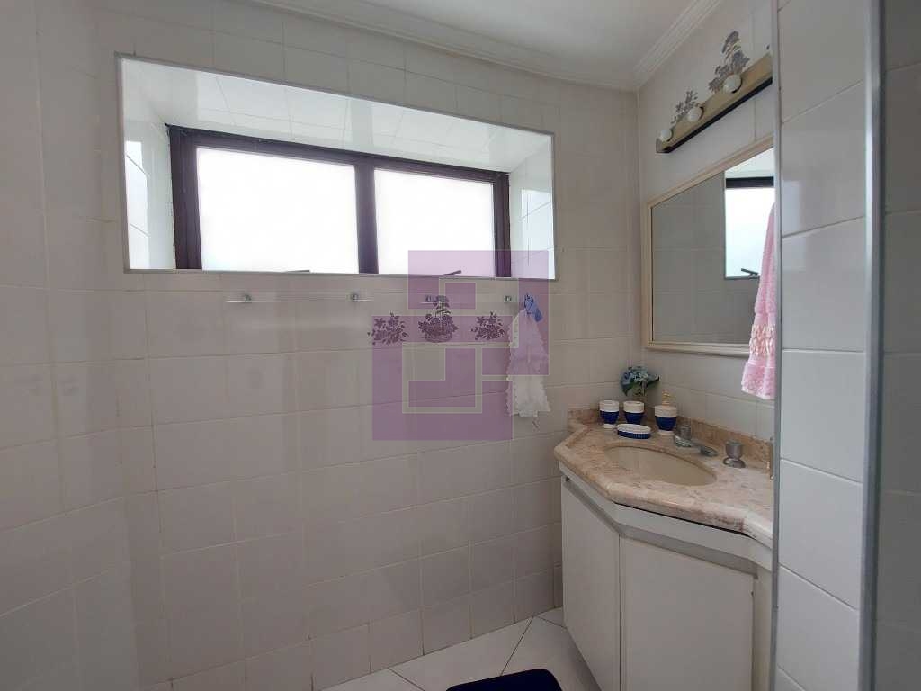 Venda de Apartamentos / Padrão na cidade de Guarujá