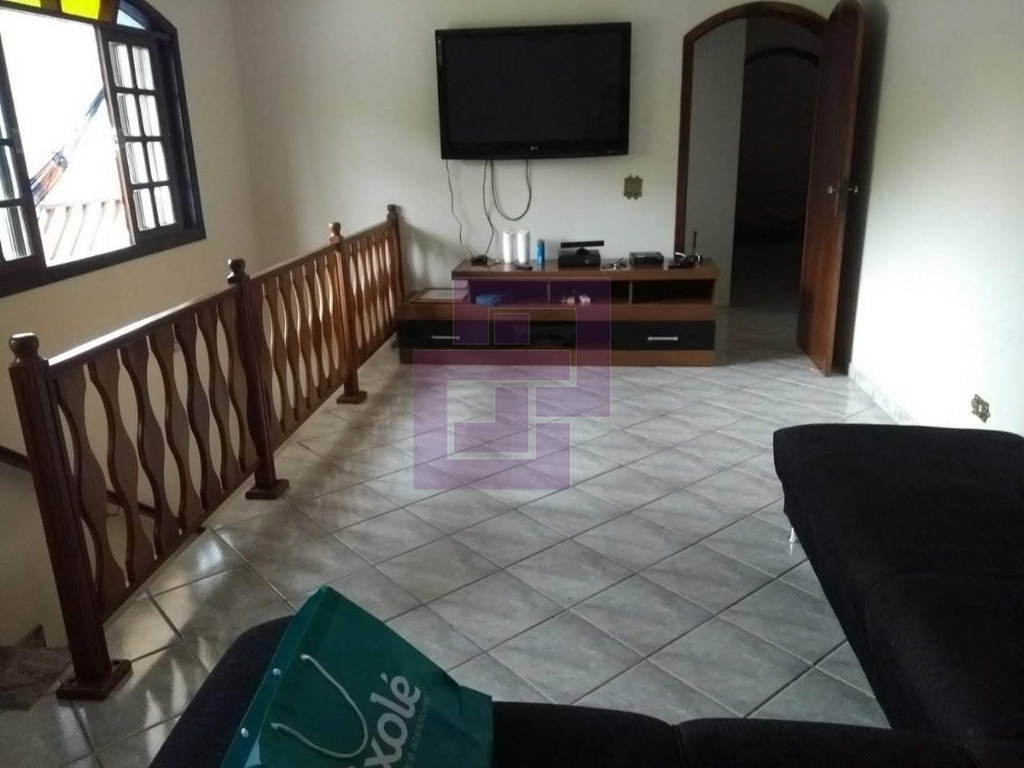 Lindo sobrado em condominio fechado.