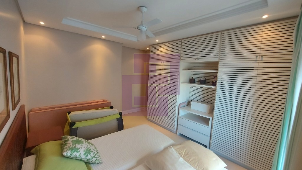 Venda de Apartamentos / Padrão na cidade de Guarujá