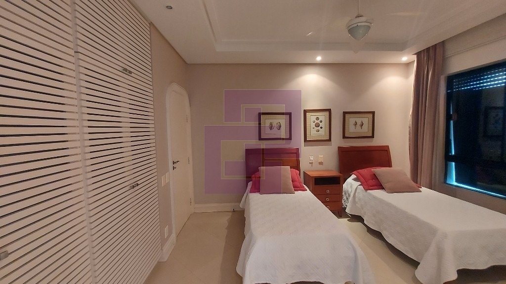 Venda de Apartamentos / Padrão na cidade de Guarujá