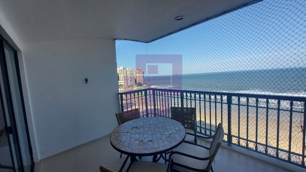 Venda de Apartamentos / Padrão na cidade de Guarujá