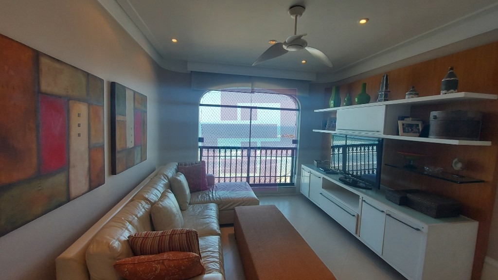 Venda de Apartamentos / Padrão na cidade de Guarujá