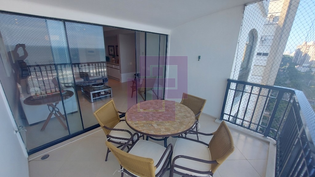 Venda de Apartamentos / Padrão na cidade de Guarujá