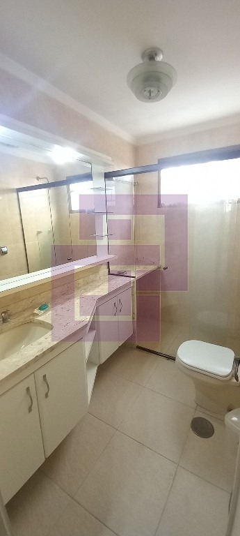 Venda de Apartamentos / Padrão na cidade de Guarujá