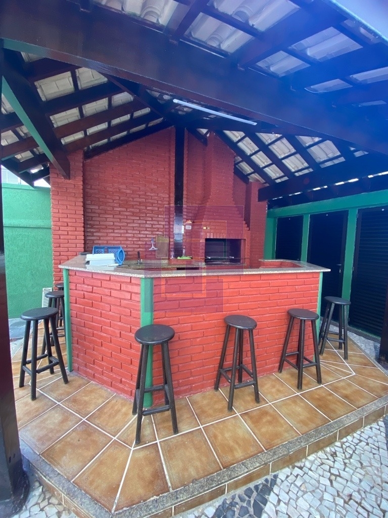 Enseada 200 mts do mar !