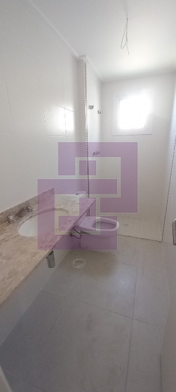 Venda de Apartamentos / Padrão na cidade de Guarujá