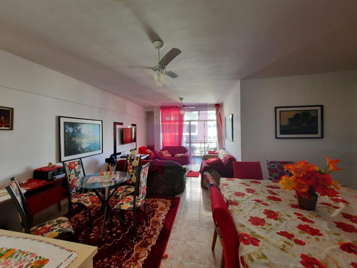 Apartamento para Locação em Guarujá / SP no bairro Pitangueiras