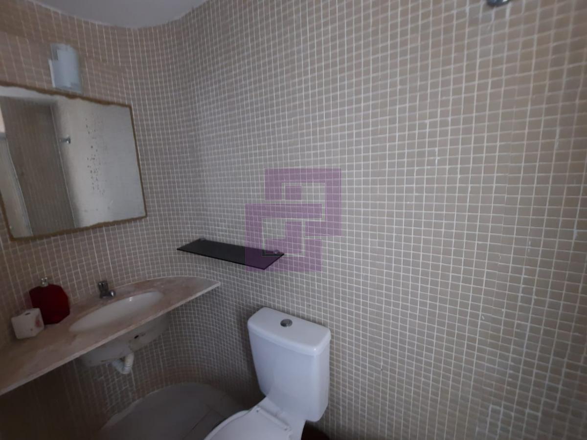Apartamento para Locação em Guarujá / SP no bairro Pitangueiras