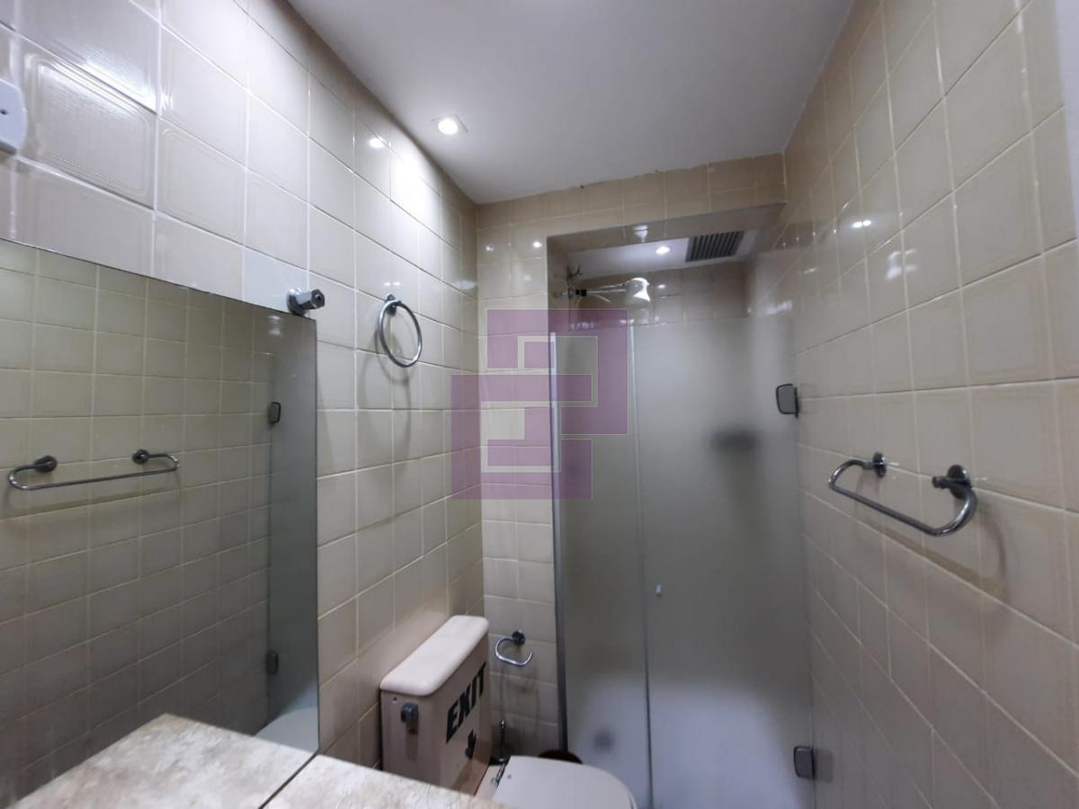 Apartamento para Locação em Guarujá / SP no bairro Pitangueiras