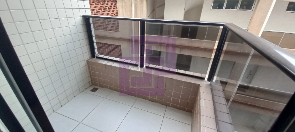 Enseada, duas quadras do Mar!