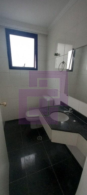 Venda de Apartamentos / Padrão na cidade de Guarujá