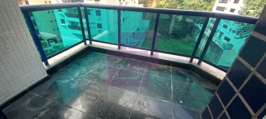 Venda de Apartamentos / Padrão na cidade de Guarujá