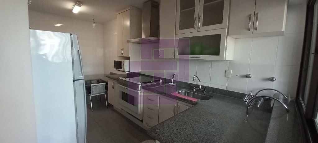Venda de Apartamentos / Padrão na cidade de Guarujá
