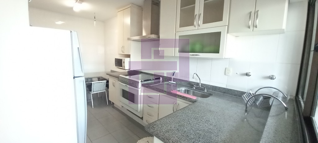 Venda de Apartamentos / Padrão na cidade de Guarujá