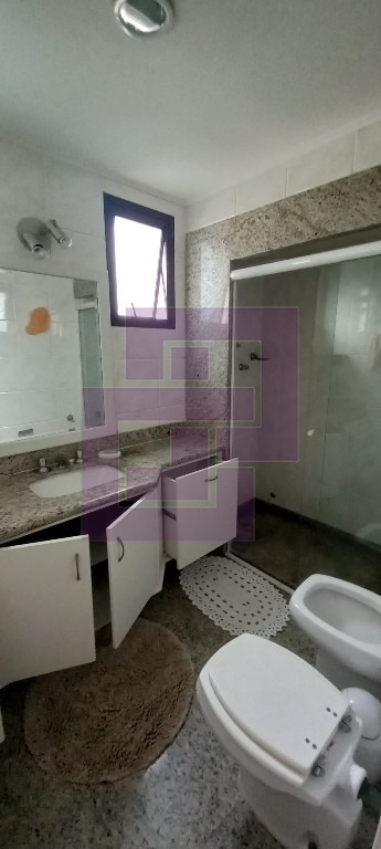 Venda de Apartamentos / Padrão na cidade de Guarujá