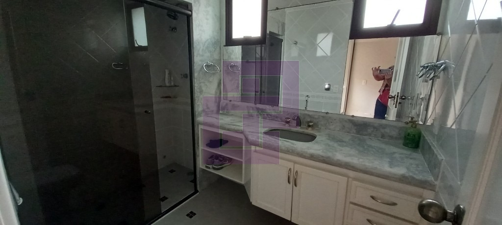 Venda de Apartamentos / Padrão na cidade de Guarujá